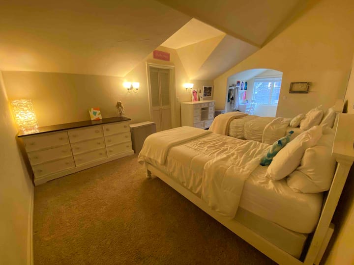 Ზედა ორი ტყუპი საძინებელი - ხალიჩა