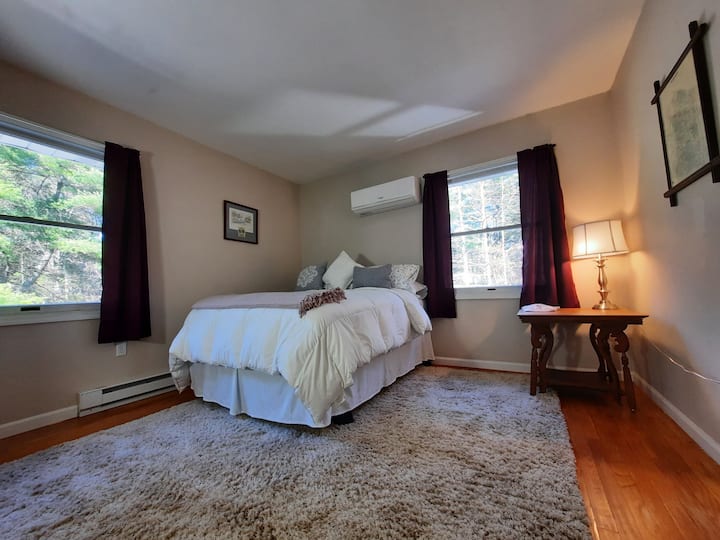 Chumba cha kulala chenye ukubwa kamili 