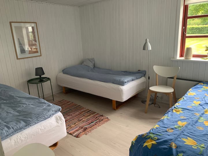 Chumba chenye vitanda 3