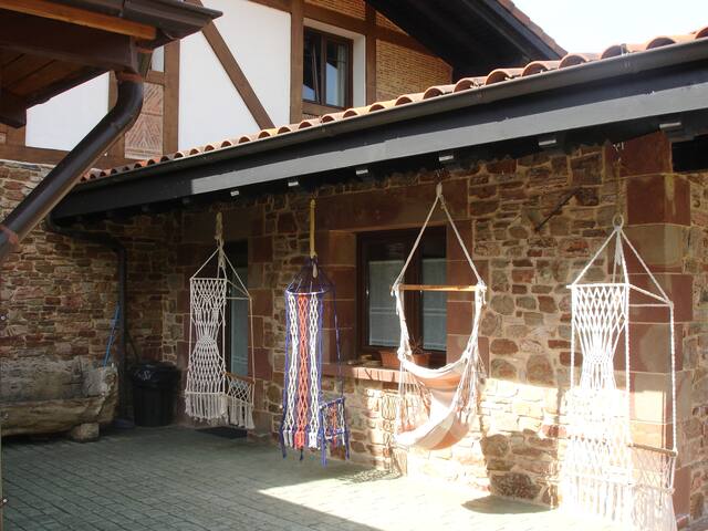 Lezamakoetxe en pleno entorno natural gallery image 3