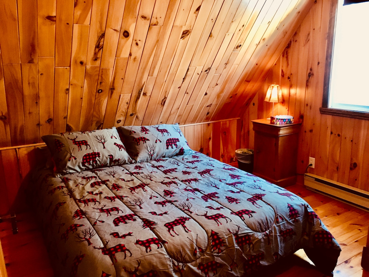 2号卧室-标准双人床-二楼/2号房-标准双人床-二楼