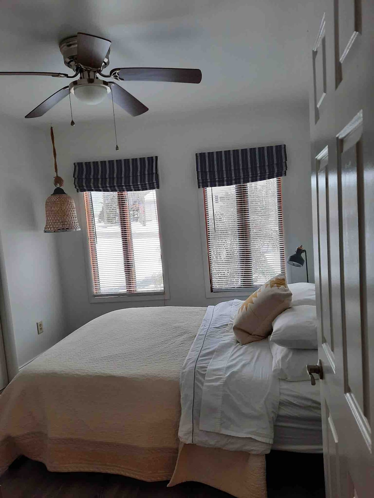 ห้องนอนเล็ก 