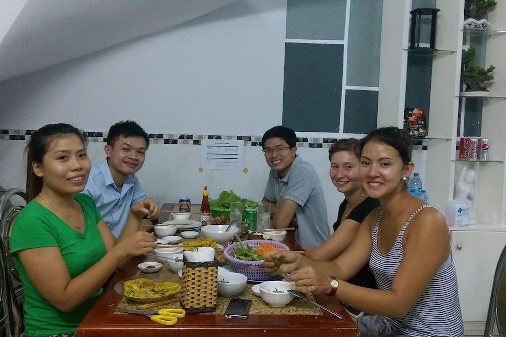 Free cooking class and family dinner