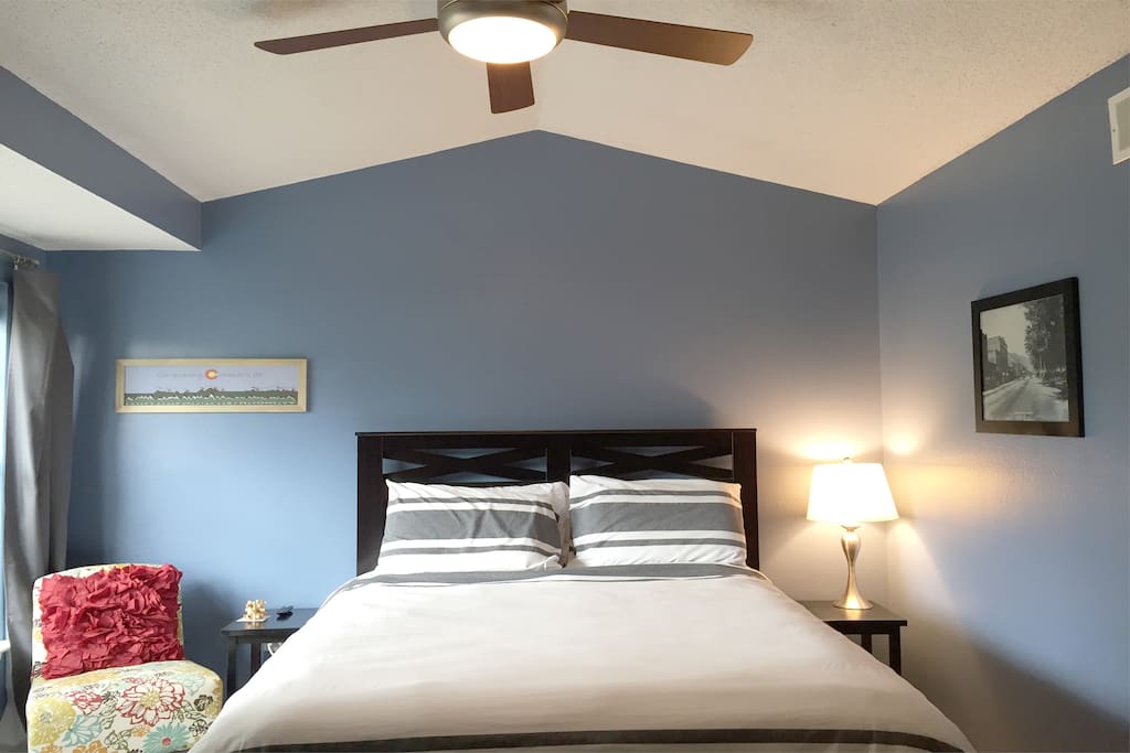 Nice bright bedroom with 32" wall mounted TV with Netflix, Hulu, and DVD player (with plenty of movies).