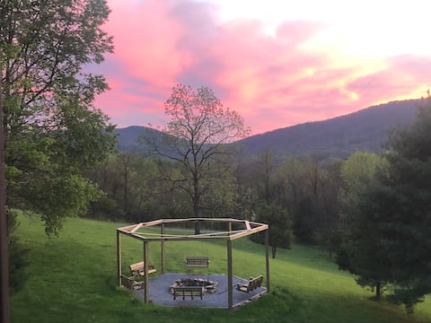 Sunset Ridge Mountain Retreat
