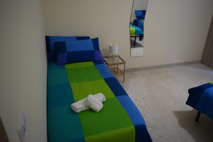 غرفة ثلاثية 2