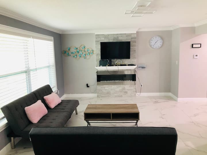 Cozy Home 4 Minutes From Indian Rocks Beach - Largo, FL