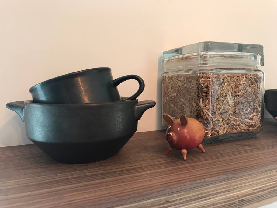 Yes it’s made of straw! The first pig was correct after all!
