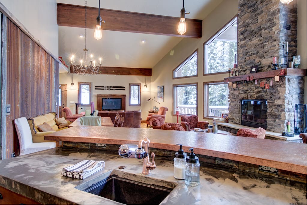 Kitchen & Living Area