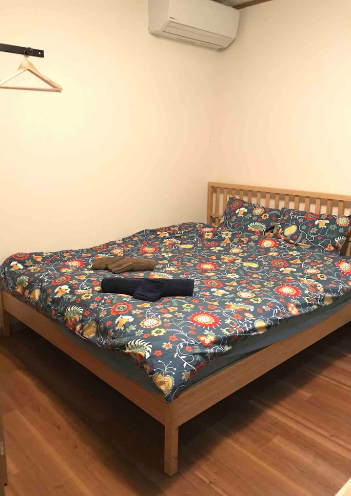 臥室2 特大雙人床