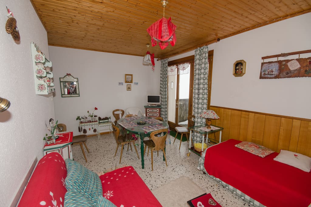Salon et balcon