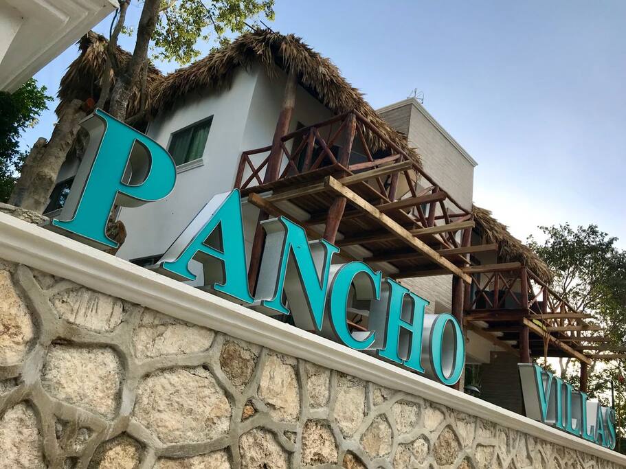 PANCHO VILLAS