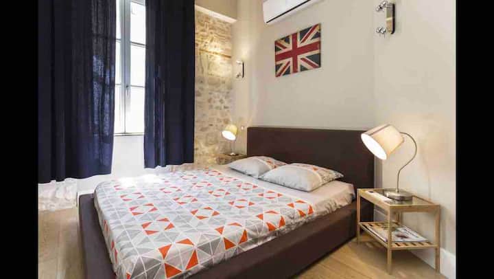 საძინებელი 1