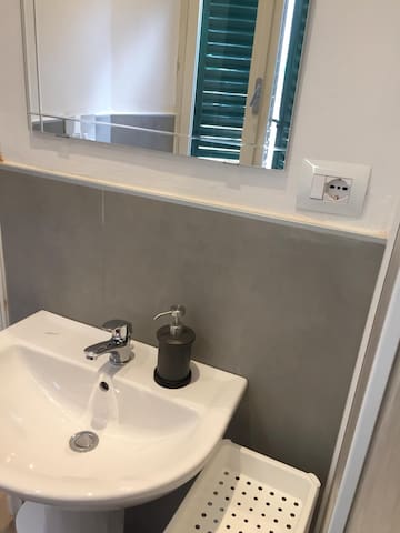 monolocale con bagno e cucina privati