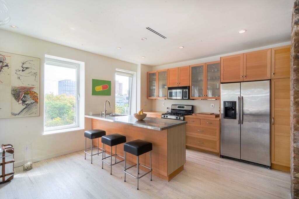 Great kitchen to cook and prepare meals
