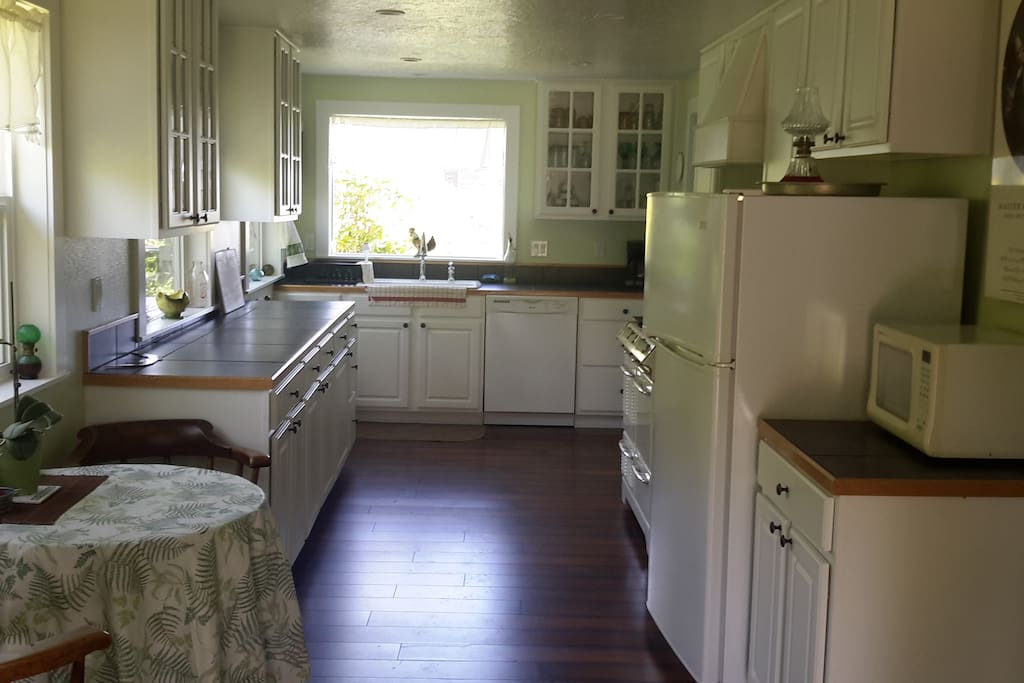 Eat in kitchen.