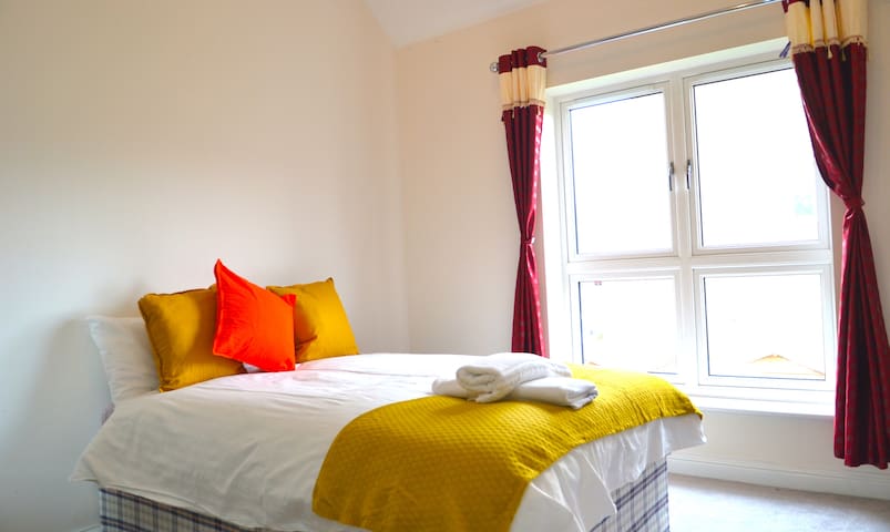 Ex large. Usg жилет для верховой езды 2009. Малефисента фильм с крыльями. Ex large. Кондо карибы паттайя.