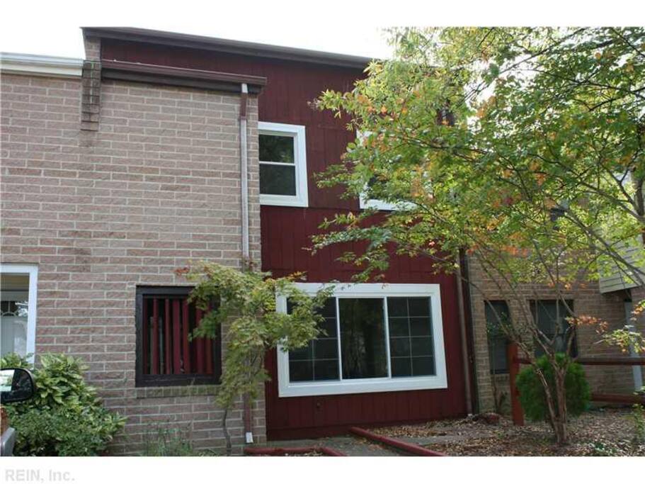 3 bedroom, 2.5 bath townhome.