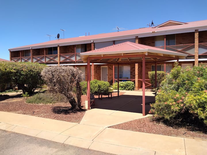 Kalgoorlie Holiday Rentals & Homes Western Australia, Australia Airbnb