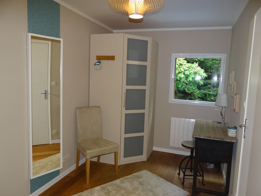 coin bureau dans la chambre