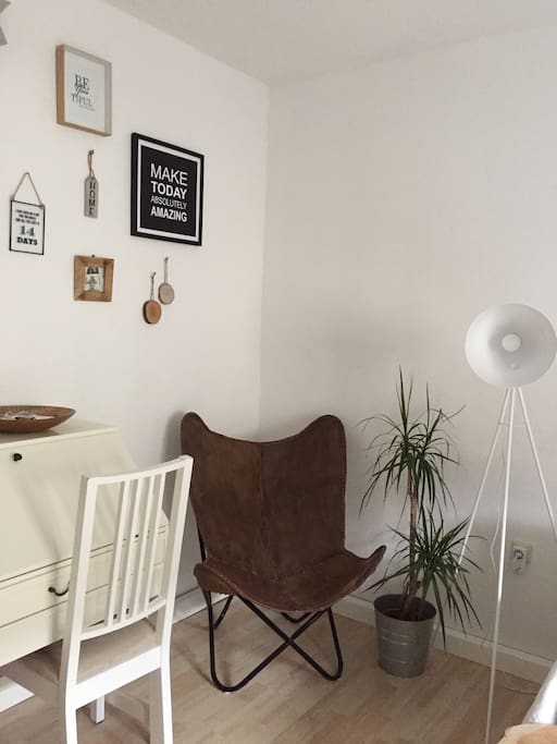 Cozy spot with little transferable desk