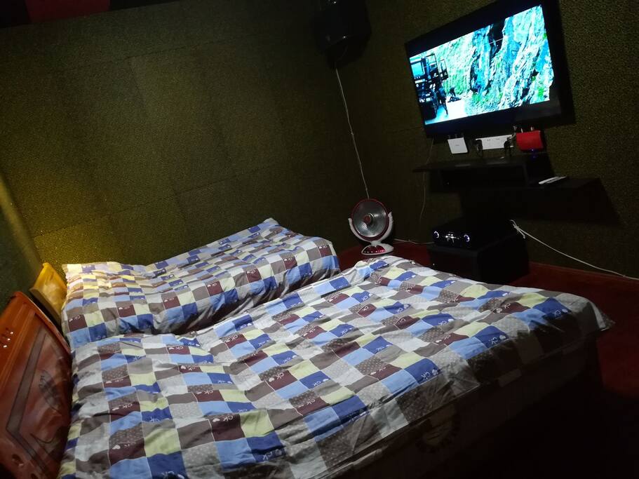 二楼西式大房一