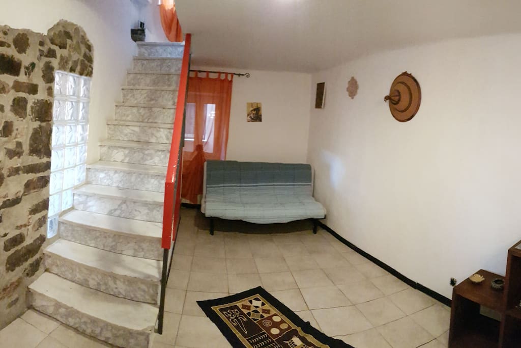 Soggiorno con divano letto