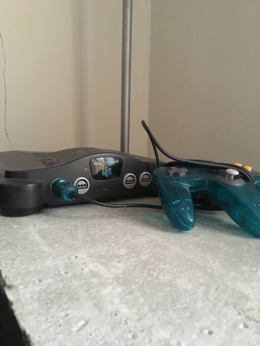 Use of a Nintendo 64 on a 100" projector