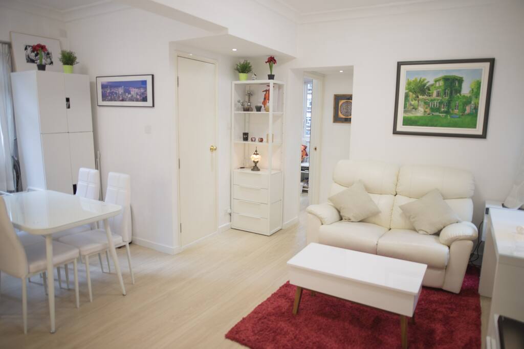 Bright and convenient apartment at Hong Kong
