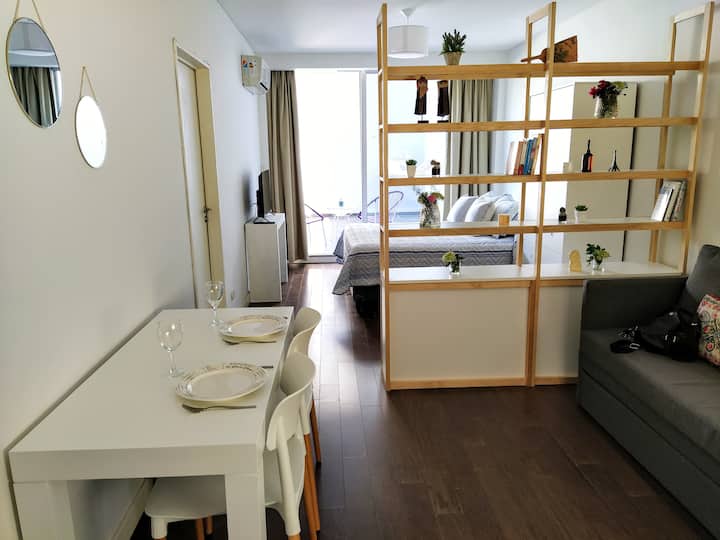 Kitnet mobiliada em Palermo com pátio privativo