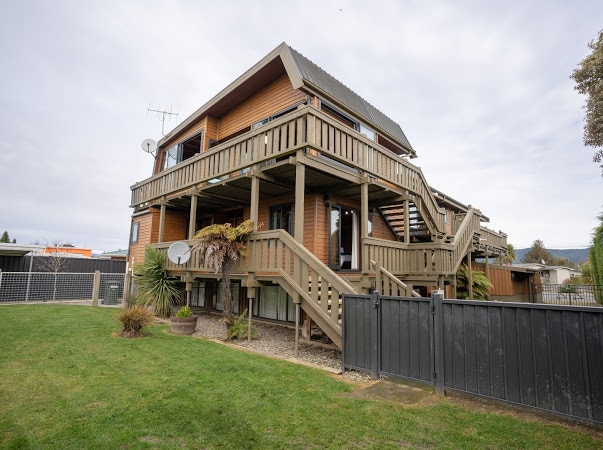 Fiordland Retreat Large Te Anau holiday house! Houses for Rent in