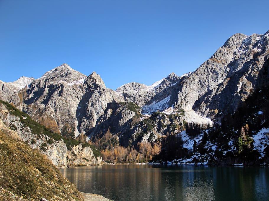 herrlicher Gebirgsee auf 1750m
