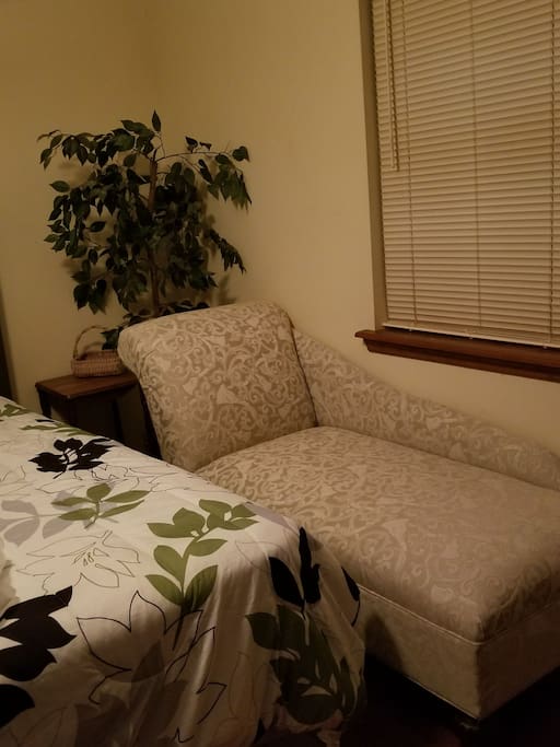 Chaise lounge