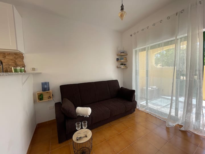 放松披萨和智能电视？