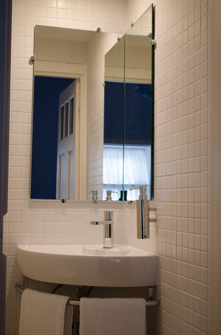 Room - private toilet
