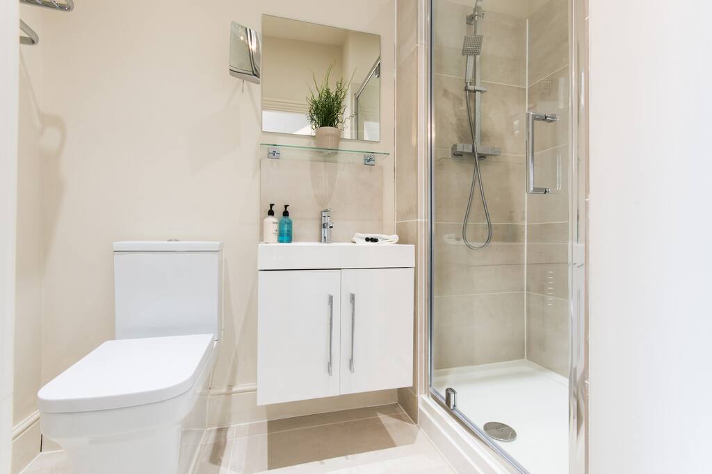 July ensuite shower room