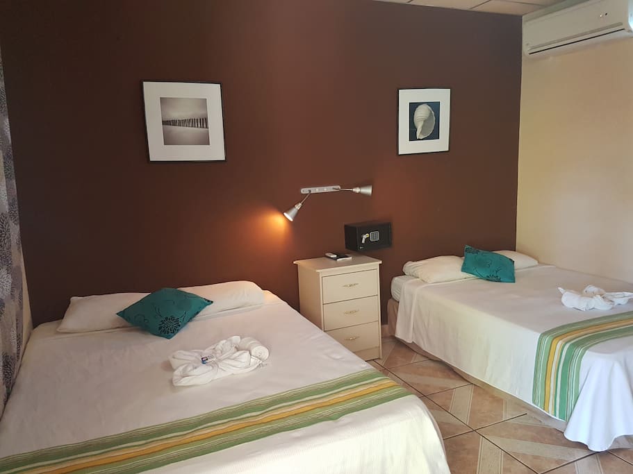 Room 2 and 4