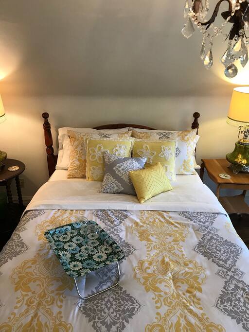 Queen sized suite on the 3rd floor