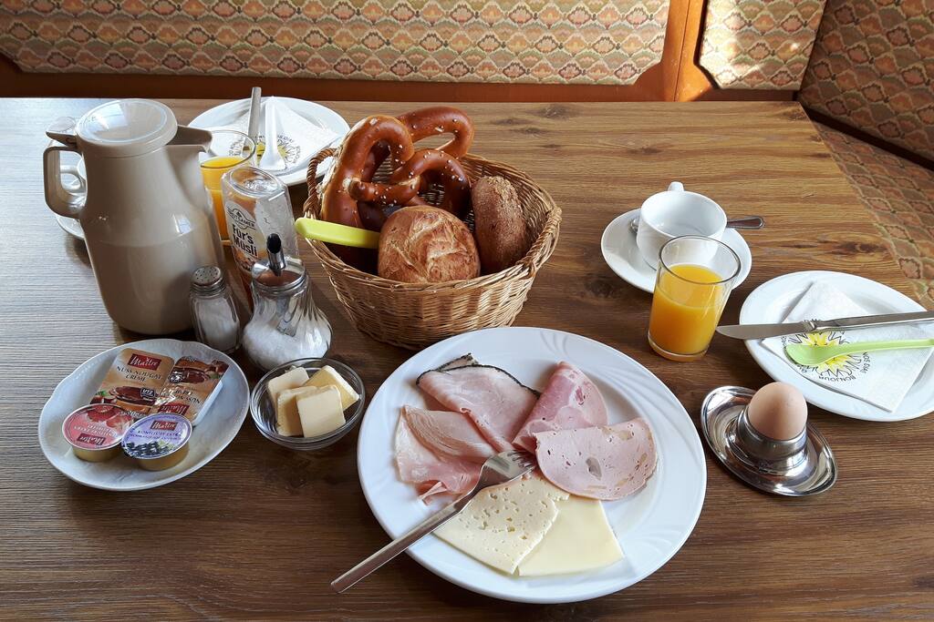 Contintental breakfast included