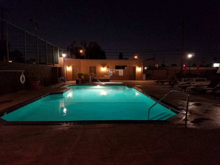 Pool and hot tub (open daily until 10pm)