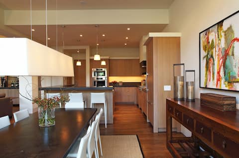 Luxurious Mountain Modern Home in downtown Ketchum