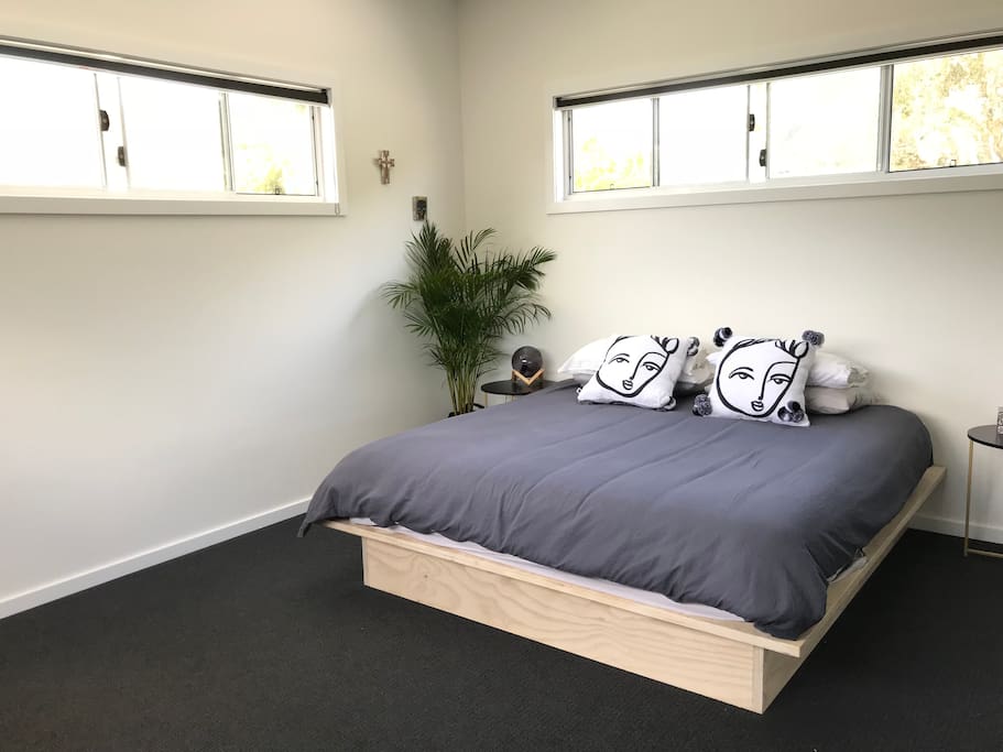 King bed ensuite
The large lofty feeling bedroom