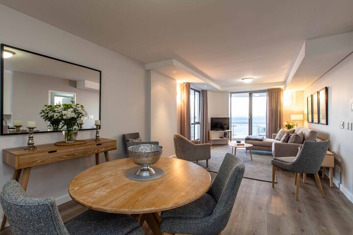 Hibernian Towers 807, Beach Road, Strand gallery image 4