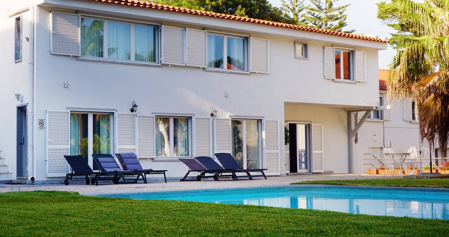 Charming Villa with Pool in the Heart of Cascais