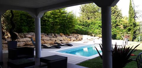 Spectacular Mont Ventoux view for beautiful villa