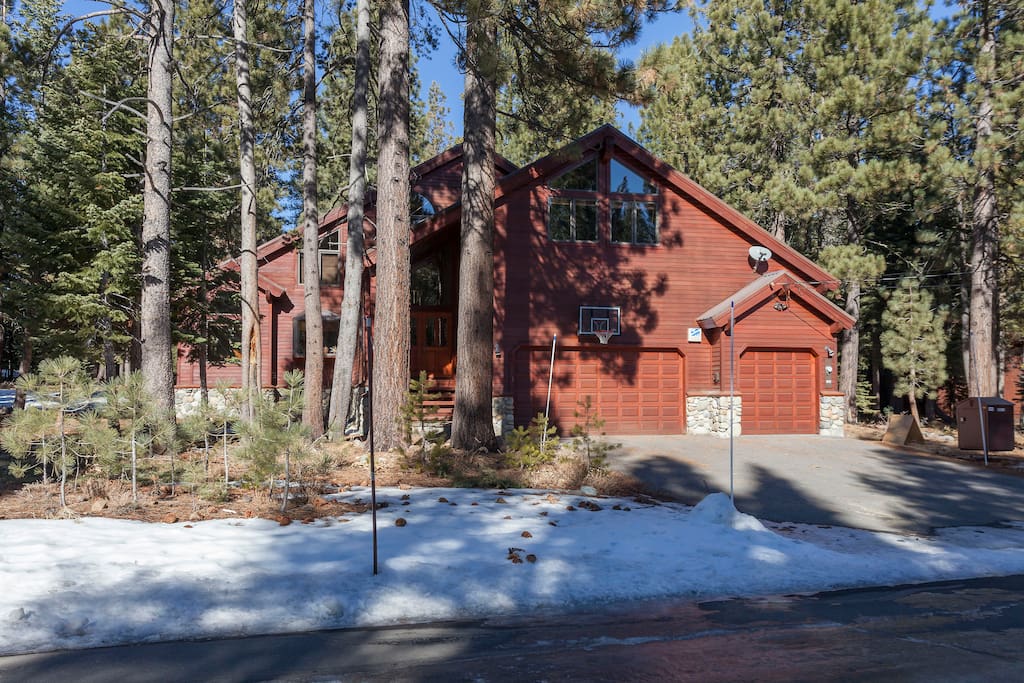 Welcome to Pine View Lodge!