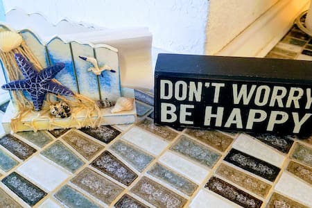 ( ͡° ͜ʖ ͡°) Ocean Front Condo with a Full Kitchen