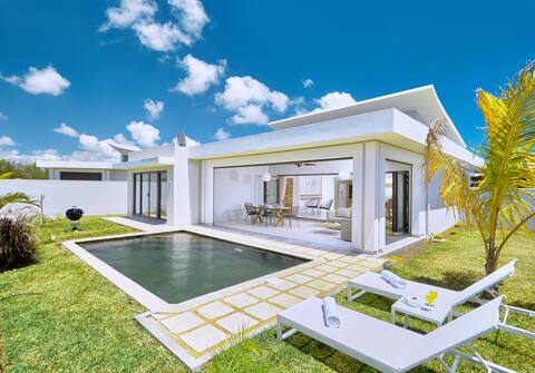 Corail Bleu Private Pool & Garden Villa by LOV