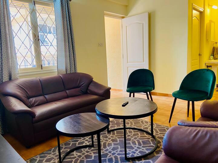 Living room 2 image 2