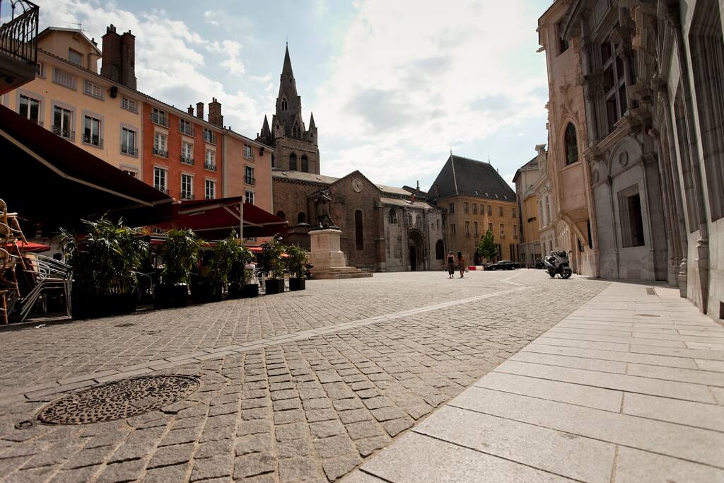 Welcome Place Saint André - Bienvenue Place Sant André !